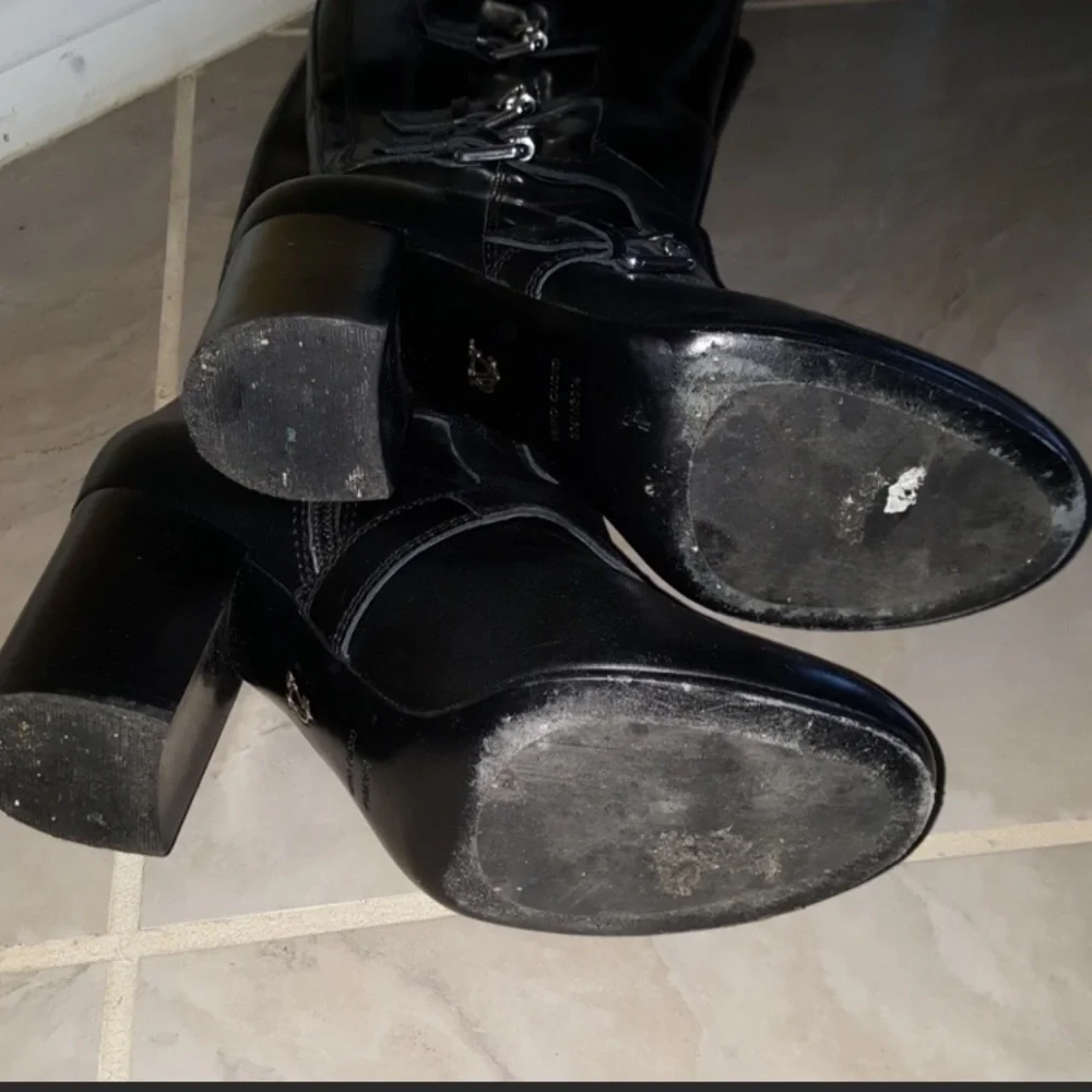 VINCE CAMUTO KYRIA TALL BOOTS